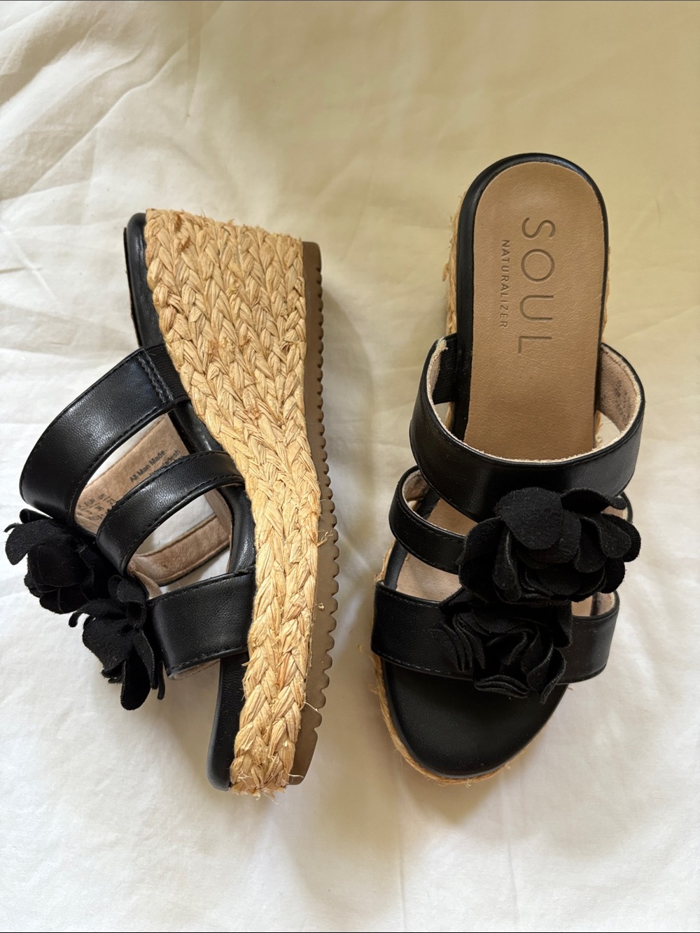 SOUL Naturalizer espadrille wedge sandal size 6